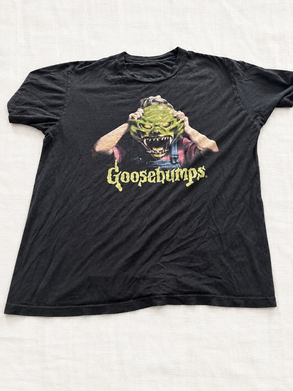 Goosebumps Vintage Style Horror Graphic Tee Black Monster Mask Unisex L